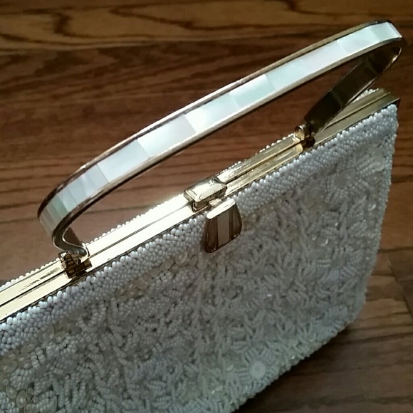 Vintage Beaded Purse with Metal Mother of Pearl Inlay Handle - Picture 3 of 8